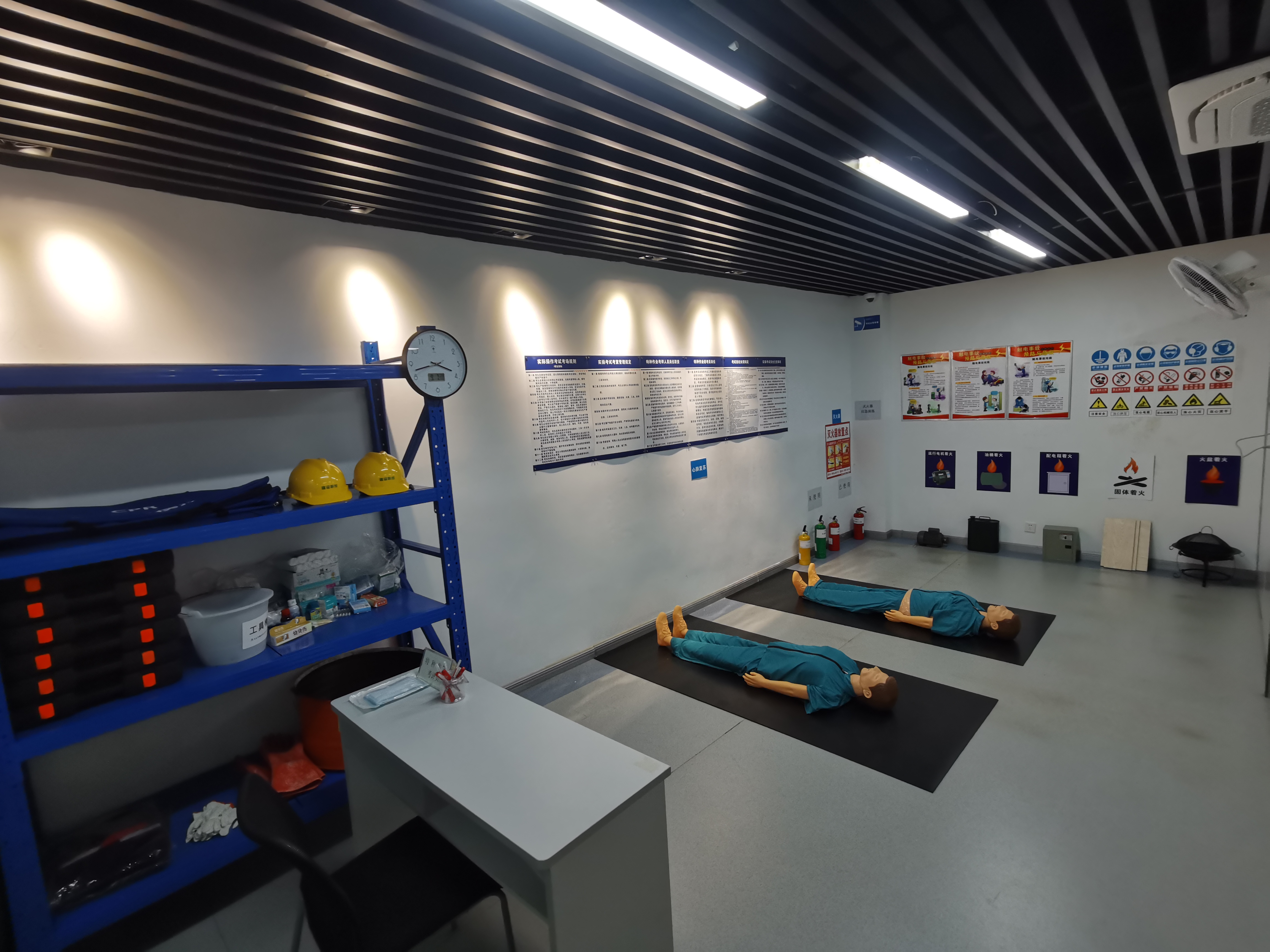 c64cee3c91a4a15ee00a8f570dccd125.jpg 4、科目四.jpg